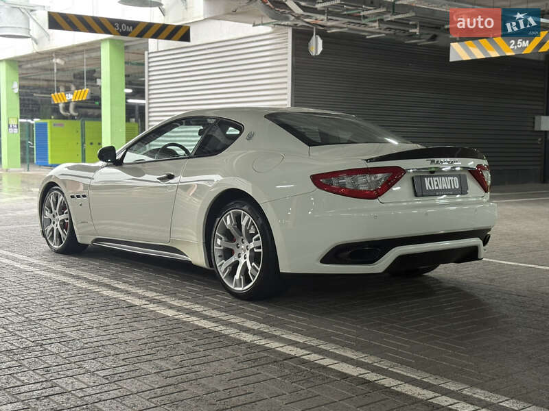 Купе Maserati GranTurismo 2011 в Києві фото 6 Купе Maserati GranTurismo 2011 в Києві
