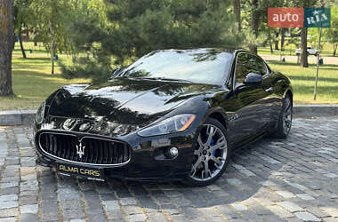 Купе Maserati GranTurismo 2011 в Киеве