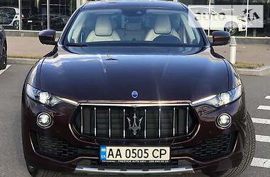 Внедорожник / Кроссовер Maserati Levante 2016 в Киеве