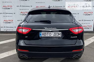 Внедорожник / Кроссовер Maserati Levante 2018 в Киеве