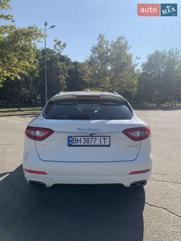 Внедорожник / Кроссовер Maserati Levante 2018 в Одессе