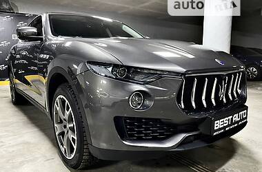 Позашляховик / Кросовер Maserati Levante 2016 в Києві