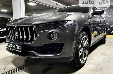 Позашляховик / Кросовер Maserati Levante 2016 в Києві