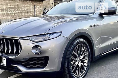 Внедорожник / Кроссовер Maserati Levante 2018 в Киеве