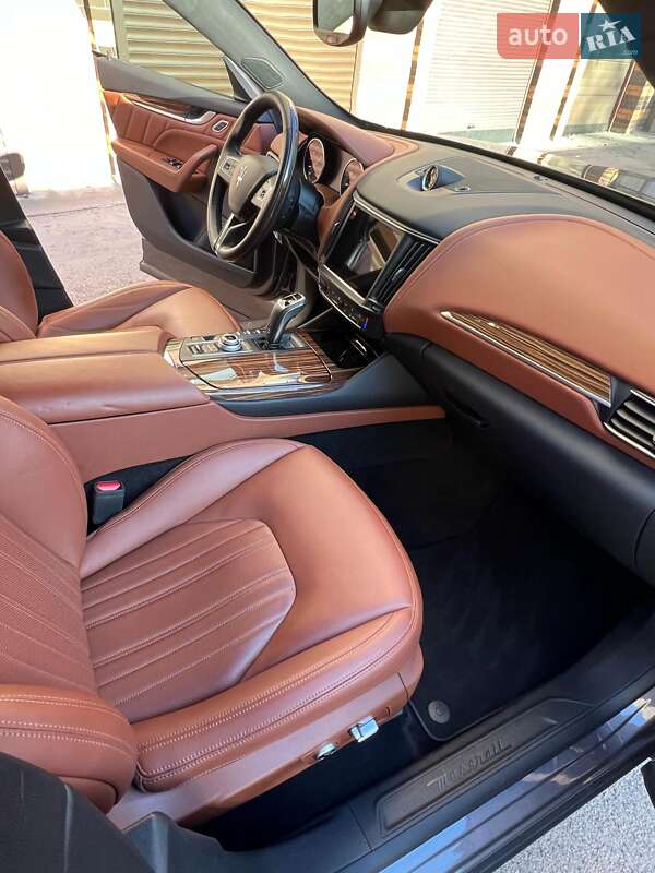 Внедорожник / Кроссовер Maserati Levante 2021 в Киеве фото 24 Внедорожник / Кроссовер Maserati Levante 2021 в Киеве