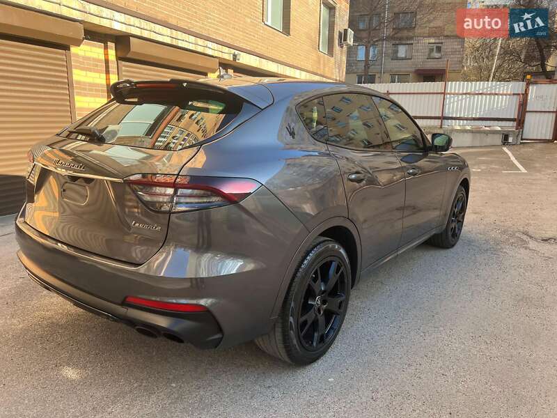 Внедорожник / Кроссовер Maserati Levante 2021 в Киеве фото 7 Внедорожник / Кроссовер Maserati Levante 2021 в Киеве