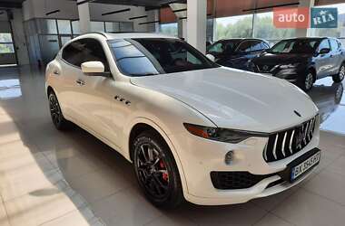 Внедорожник / Кроссовер Maserati Levante 2018 в Хмельницком