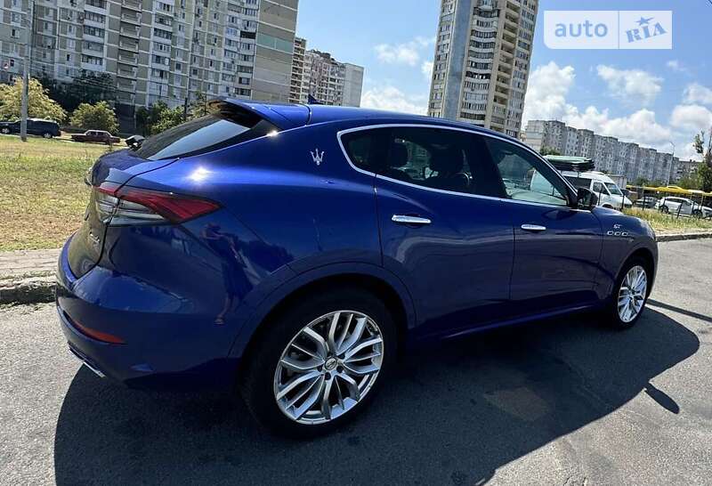 Позашляховик / Кросовер Maserati Levante 2021 в Києві