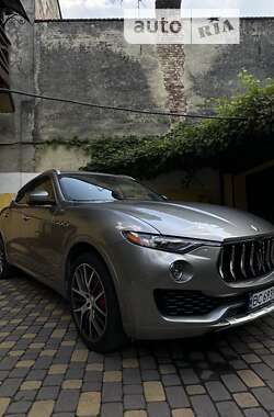 Внедорожник / Кроссовер Maserati Levante 2018 в Львове