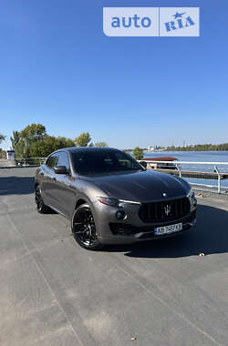 Позашляховик / Кросовер Maserati Levante 2017 в Дніпрі