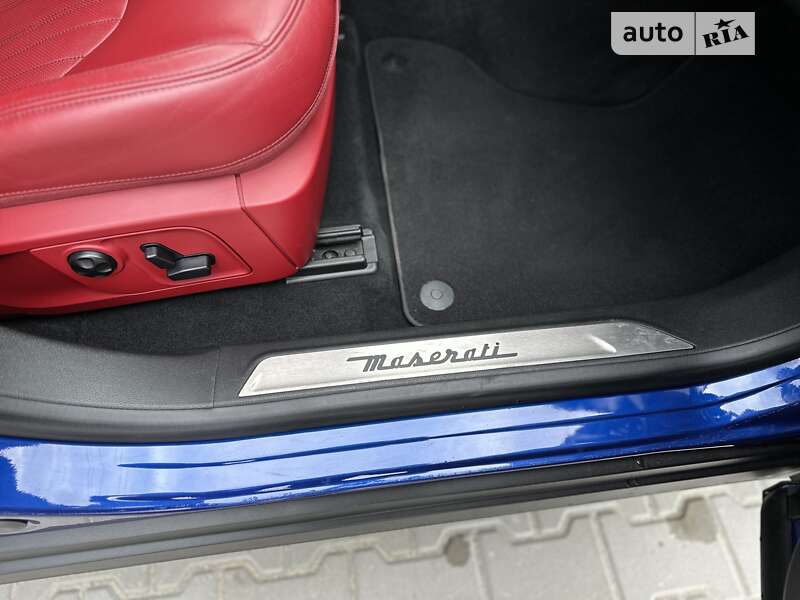 Внедорожник / Кроссовер Maserati Levante 2016 в Днепре