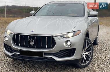 Позашляховик / Кросовер Maserati Levante 2016 в Новояворівську