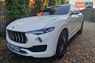 Позашляховик / Кросовер Maserati Levante 2018 в Києві