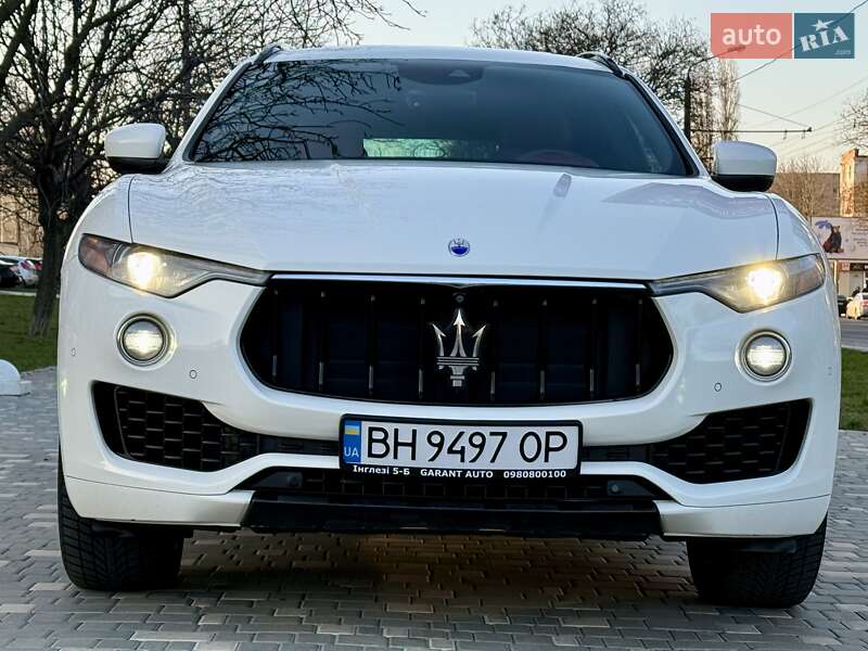 Внедорожник / Кроссовер Maserati Levante 2016 в Одессе
