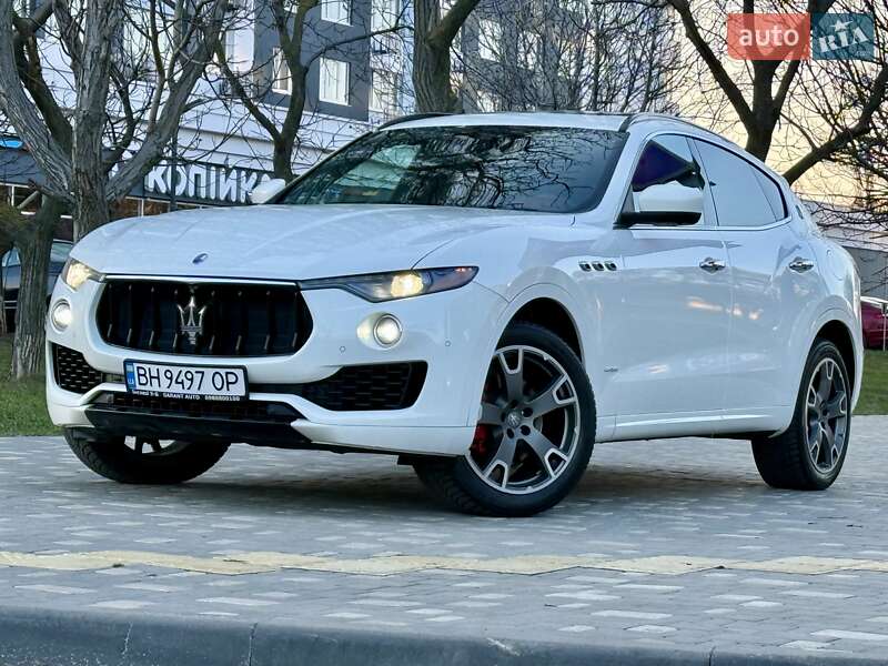 Внедорожник / Кроссовер Maserati Levante 2016 в Одессе