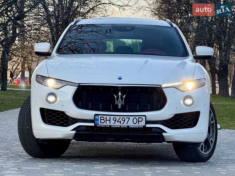 Внедорожник / Кроссовер Maserati Levante 2016 в Одессе