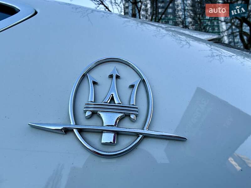 Внедорожник / Кроссовер Maserati Levante 2016 в Одессе