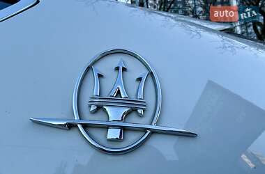 Позашляховик / Кросовер Maserati Levante 2016 в 