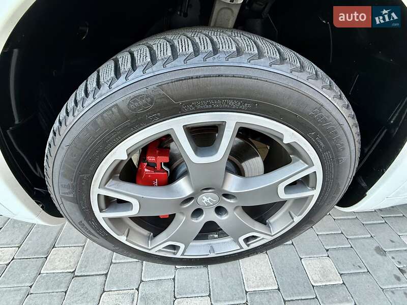 Внедорожник / Кроссовер Maserati Levante 2016 в Одессе