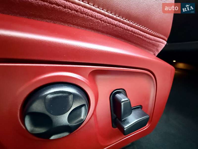 Внедорожник / Кроссовер Maserati Levante 2016 в Одессе