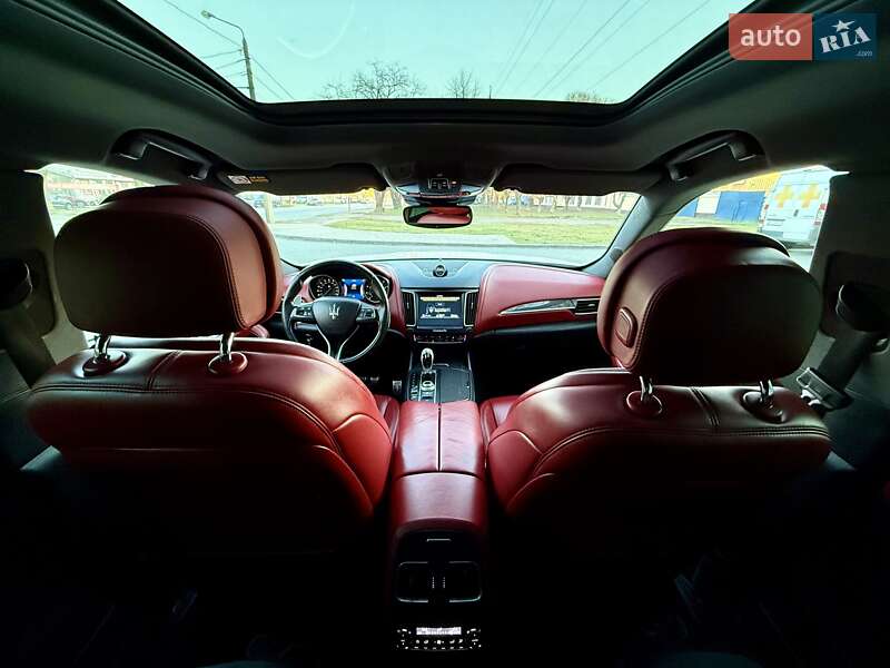 Внедорожник / Кроссовер Maserati Levante 2016 в Одессе