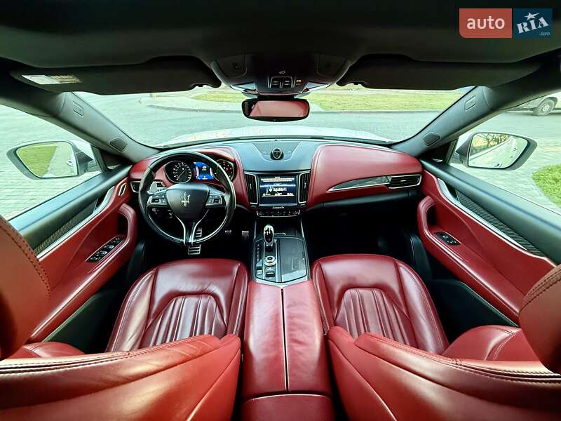 Внедорожник / Кроссовер Maserati Levante 2016 в Одессе