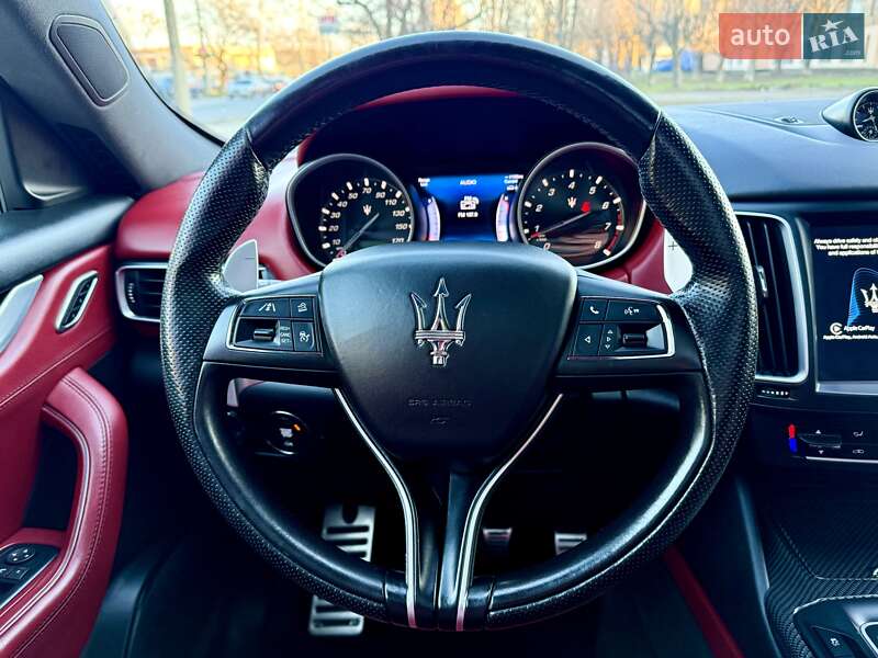 Внедорожник / Кроссовер Maserati Levante 2016 в Одессе
