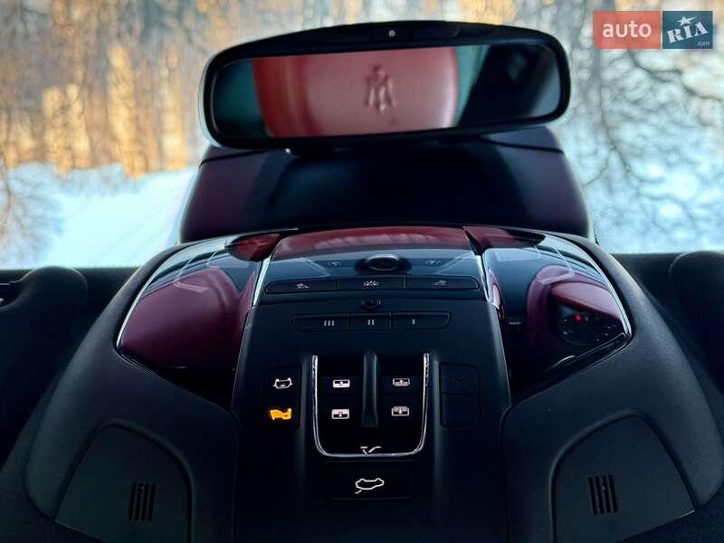 Внедорожник / Кроссовер Maserati Levante 2016 в Одессе