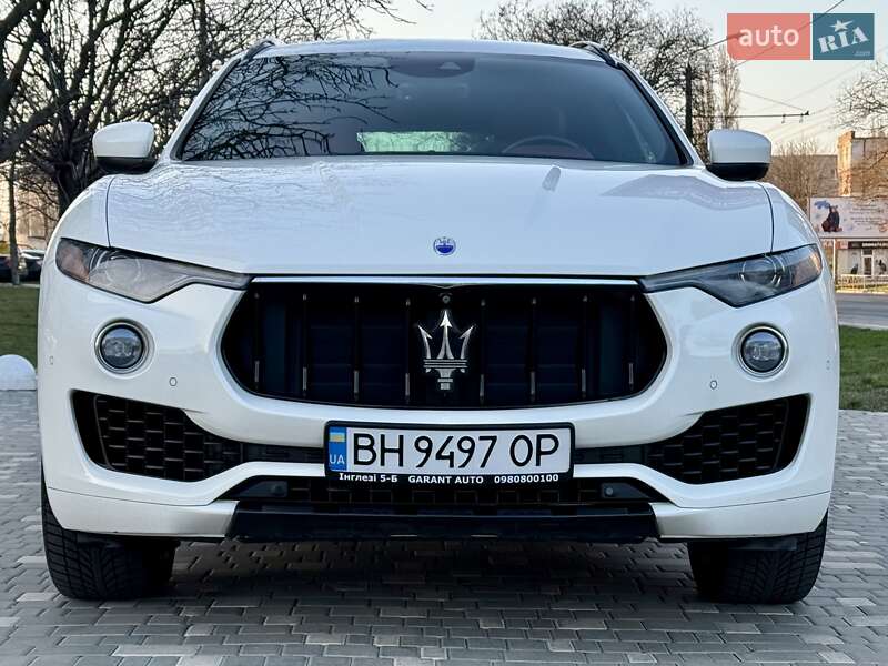 Внедорожник / Кроссовер Maserati Levante 2016 в Одессе