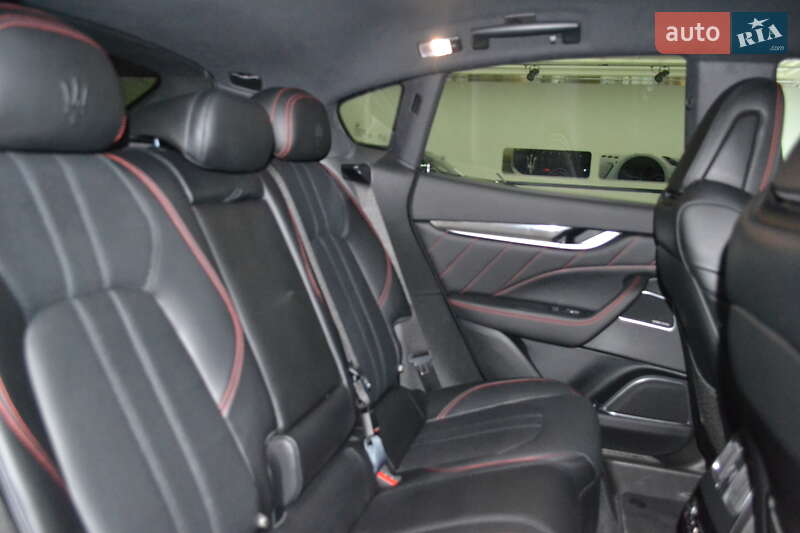 Позашляховик / Кросовер Maserati Levante 2018 в Києві фото 24 Позашляховик / Кросовер Maserati Levante 2018 в Києві