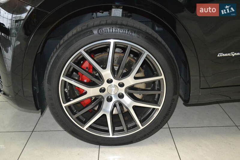 Позашляховик / Кросовер Maserati Levante 2018 в Києві фото 27 Позашляховик / Кросовер Maserati Levante 2018 в Києві