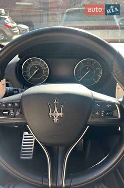 Внедорожник / Кроссовер Maserati Levante 2022 в 