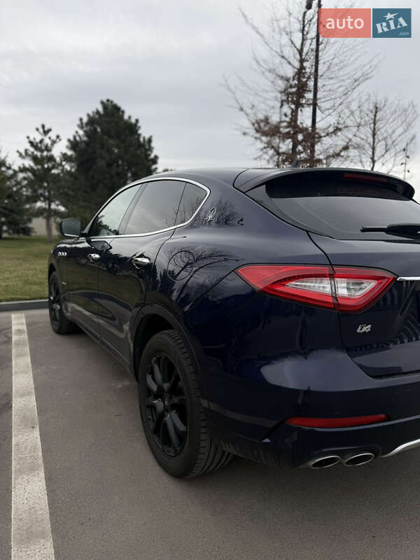 Позашляховик / Кросовер Maserati Levante 2018 в Дніпрі