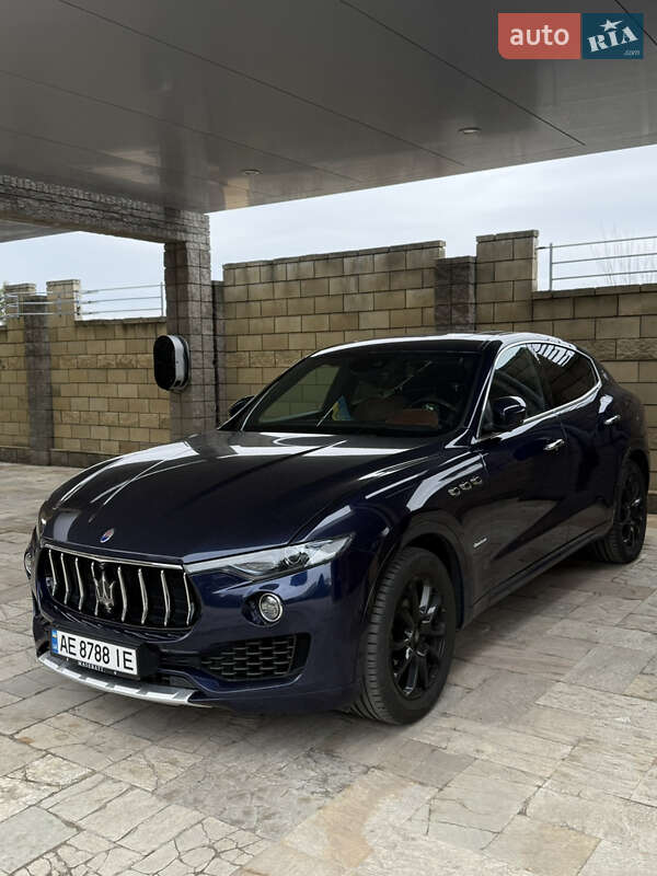 Позашляховик / Кросовер Maserati Levante 2018 в Дніпрі