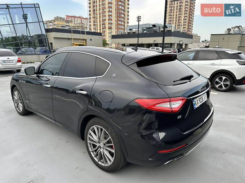 Позашляховик / Кросовер Maserati Levante 2019 в Києві