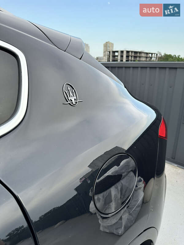 Позашляховик / Кросовер Maserati Levante 2019 в Києві