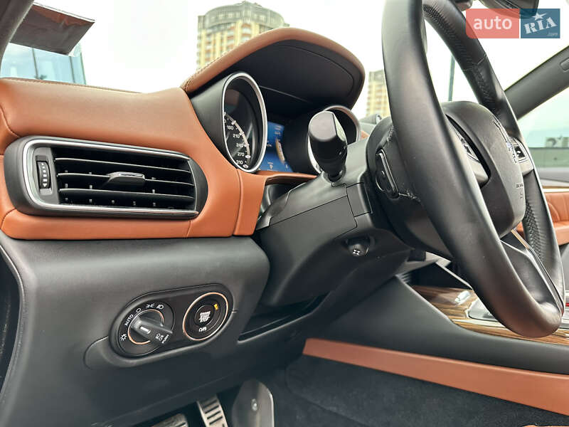Позашляховик / Кросовер Maserati Levante 2019 в Києві