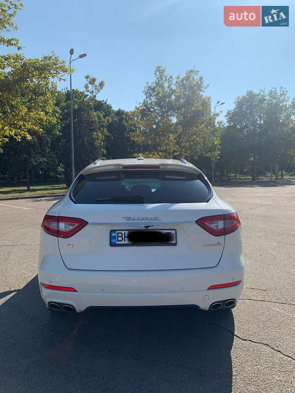 Внедорожник / Кроссовер Maserati Levante 2018 в Одессе фото 4 Внедорожник / Кроссовер Maserati Levante 2018 в Одессе