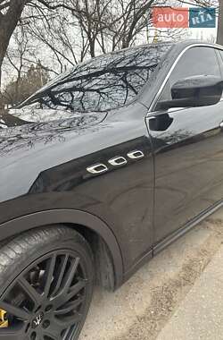 Внедорожник / Кроссовер Maserati Levante 2018 в 
