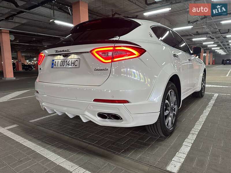 Позашляховик / Кросовер Maserati Levante 2017 в Києві