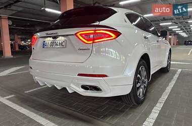 Внедорожник / Кроссовер Maserati Levante 2017 в 