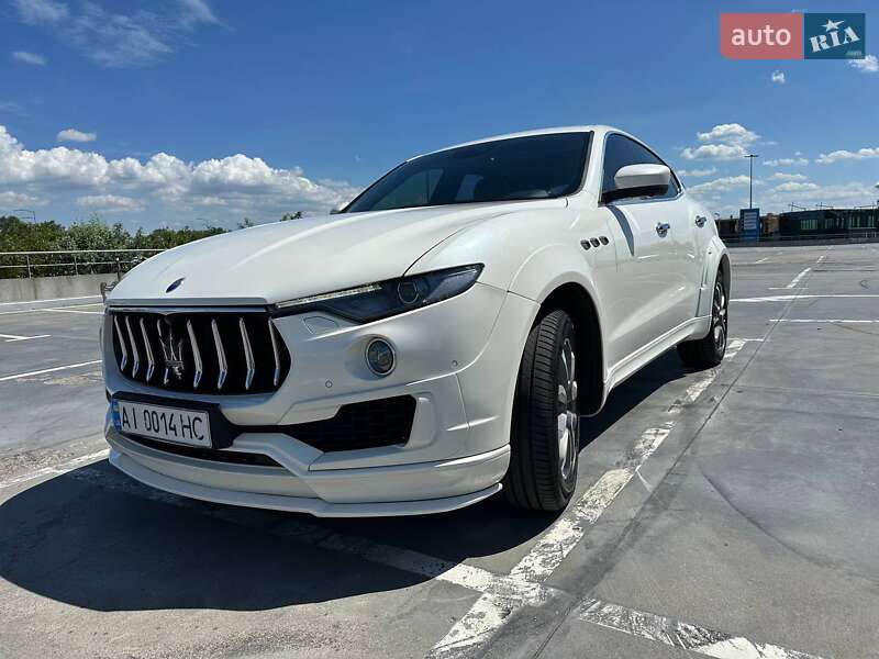 Позашляховик / Кросовер Maserati Levante 2017 в Києві