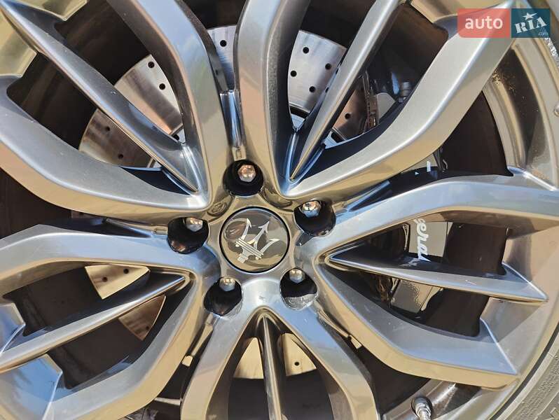 Внедорожник / Кроссовер Maserati Levante 2019 в Одессе