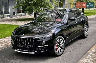 Внедорожник / Кроссовер Maserati Levante 2021 в Киеве