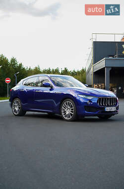 Внедорожник / Кроссовер Maserati Levante 2016 в 