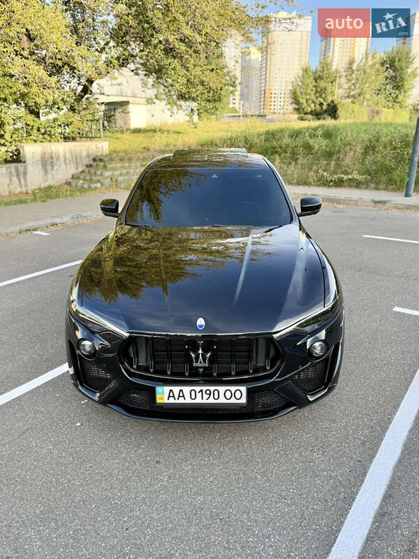 Позашляховик / Кросовер Maserati Levante 2020 в Києві