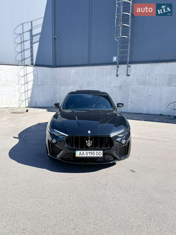 Позашляховик / Кросовер Maserati Levante 2020 в Києві