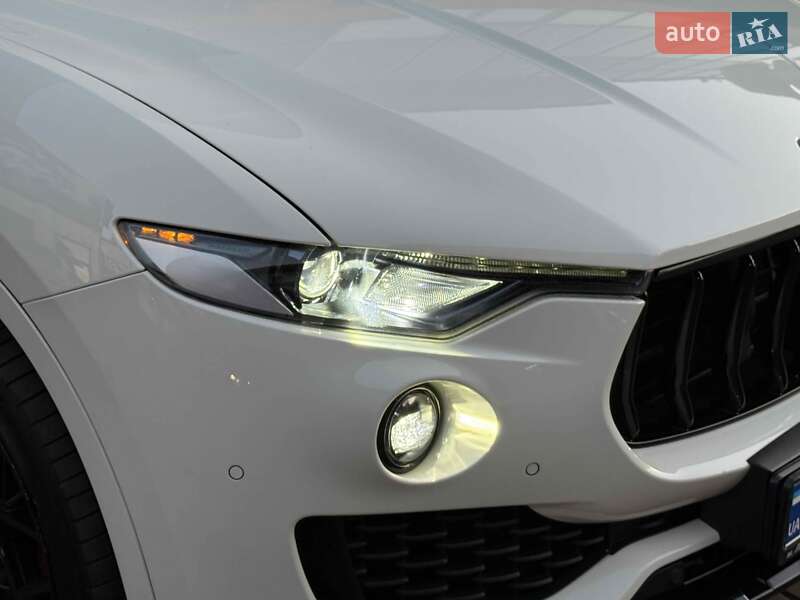 Внедорожник / Кроссовер Maserati Levante 2018 в Львове