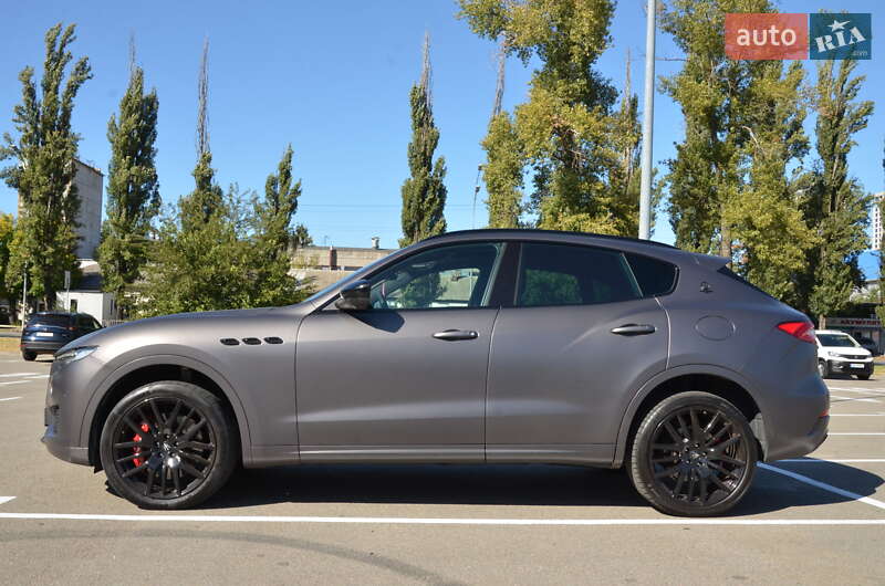 Позашляховик / Кросовер Maserati Levante 2017 в Києві