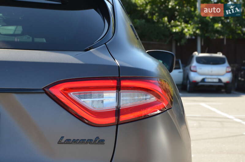 Позашляховик / Кросовер Maserati Levante 2017 в Києві